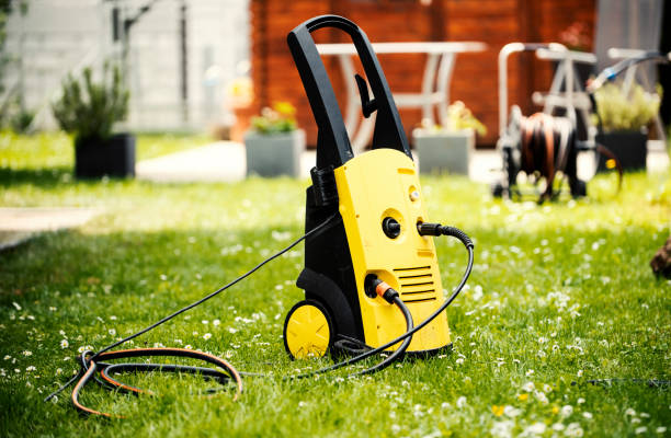 Animal Enclosure Cleaning in Albion, IN